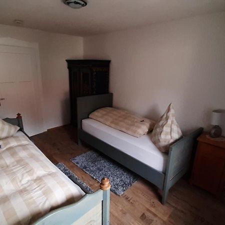 Apartmenthaus "Zum Birnbaum" Rosstal Esterno foto