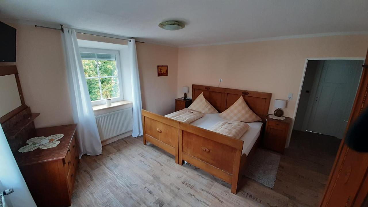 Apartmenthaus "Zum Birnbaum" Rosstal Esterno foto