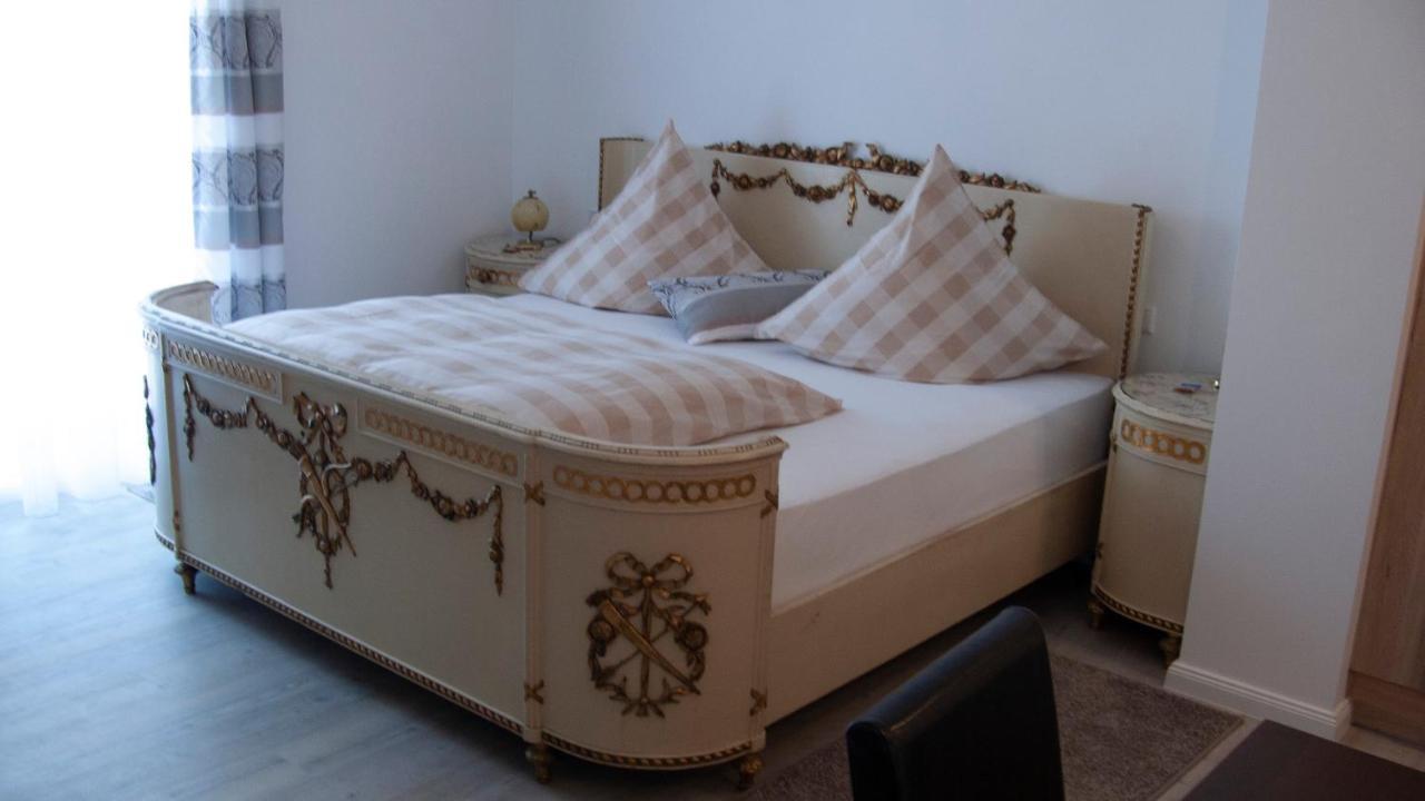 Apartmenthaus "Zum Birnbaum" Rosstal Esterno foto